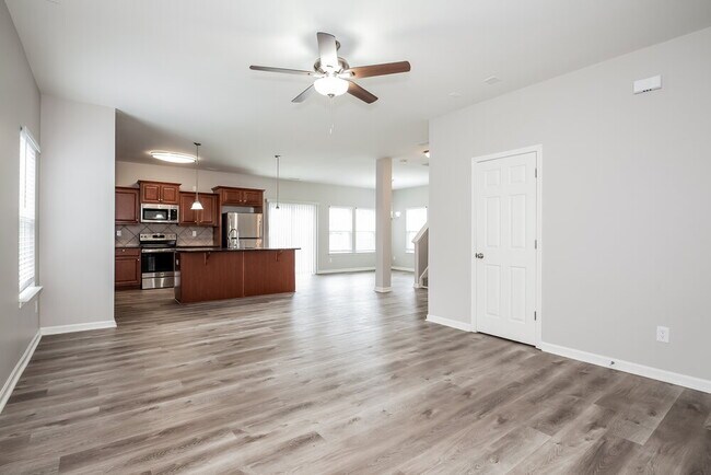 Photo - 9607 Cayenne Dr