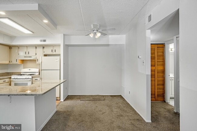 Photo - 6101 Hilltop Dr Unit 1