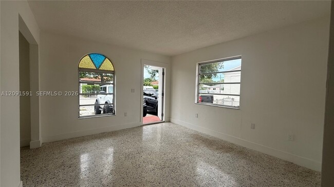 3216 SW 25th St Unit 3216