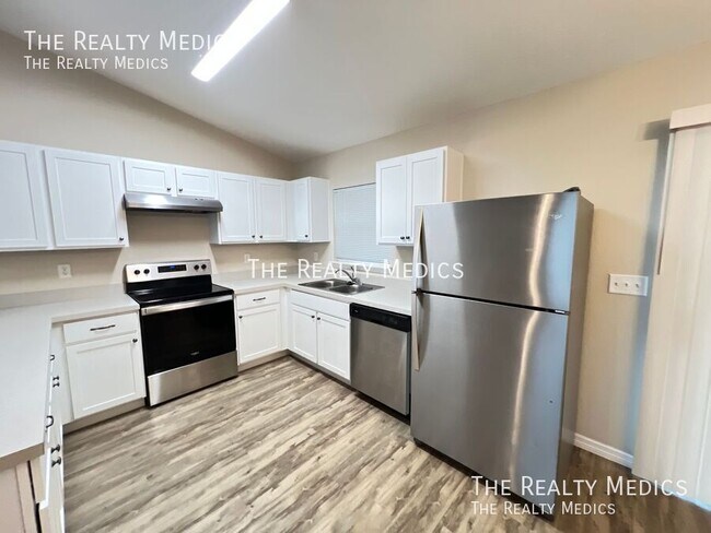 Photo - 6 Juniper Way