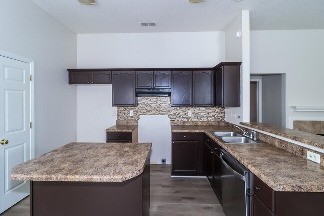 Photo - 7068 Kings Crown Dr