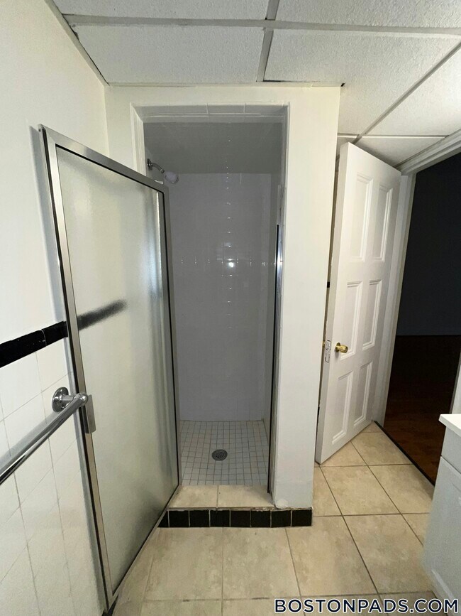 Photo - 62 Boylston St Unidad 225