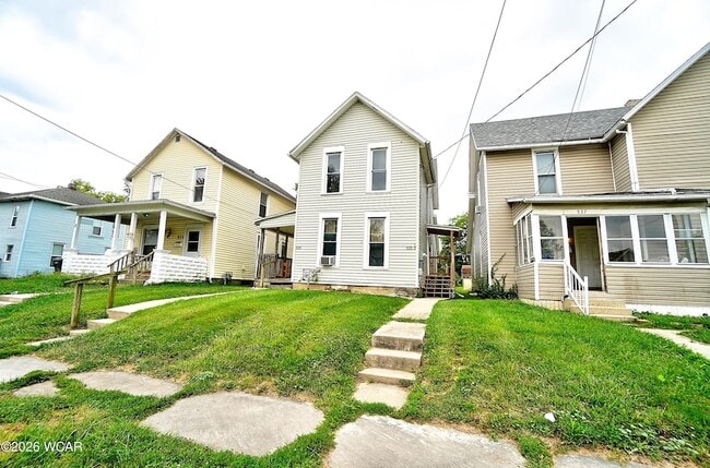 Photo - 535 E 5th St