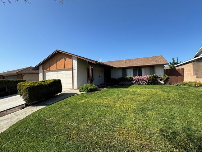 Photo - East Ventura Home- Spacious Backyard!