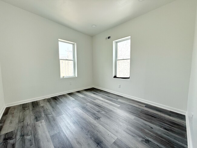 Photo - 1520 S Myrtlewood St