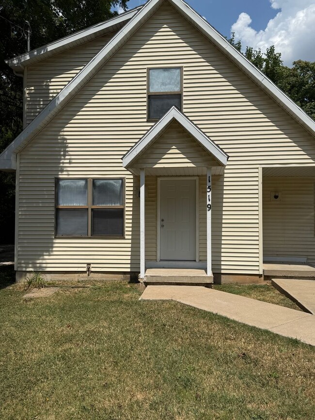 Building Photo - Newly remolded Rental