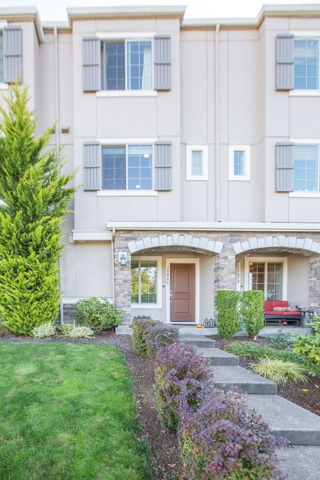 2 Master Suites in this Gorgeous Townhome ... - 2 Master Suites in this Gorgeous Townhome ...