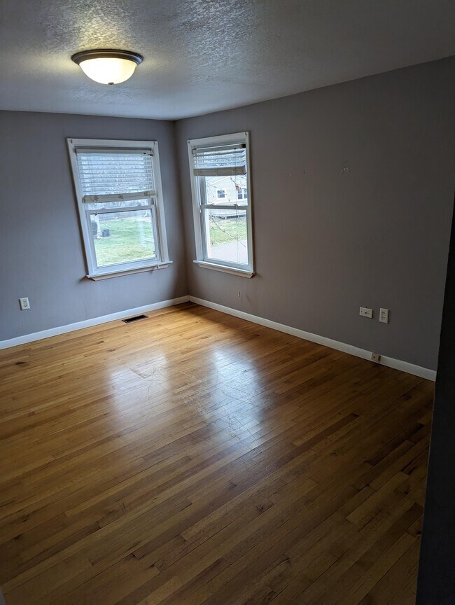 206 Green St Rental House Rental in Savoy, IL