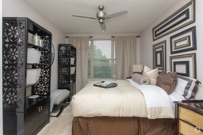 2BR, 2BA - 1081SF
