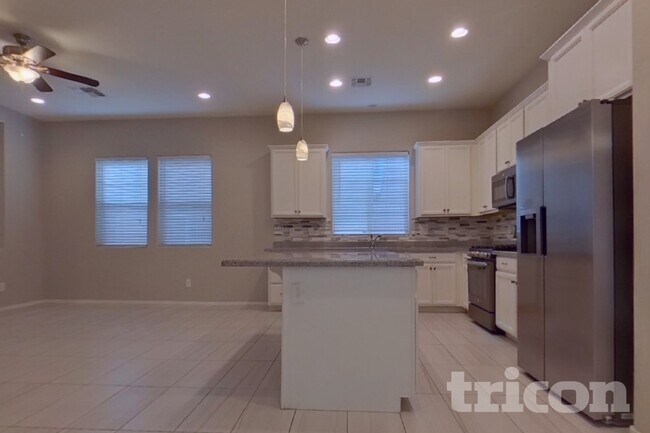 Photo - 14989 W Wilshire Dr
