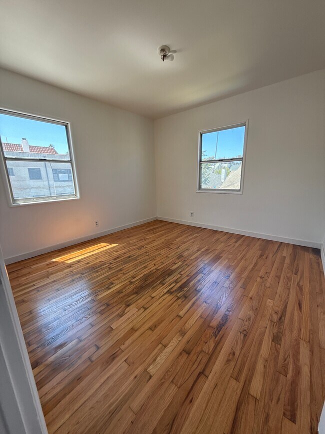 Photo - 929 Lincoln Blvd