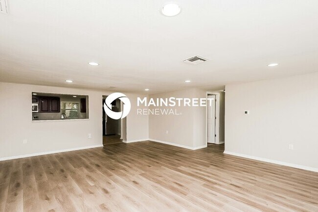 Photo - 3 Bedroom Pet-Friendly Home in NEW PORT RICHEY, FL with Main Street Renewal