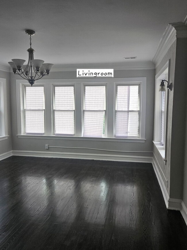 Photo - 8309 S Throop St