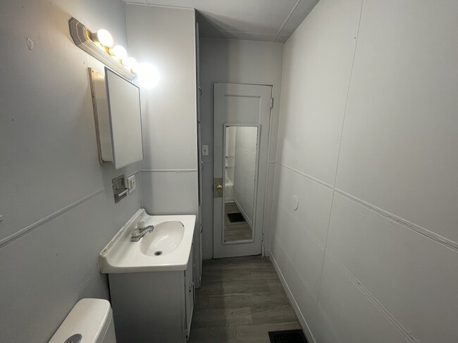 Photo - 614 Griffin-