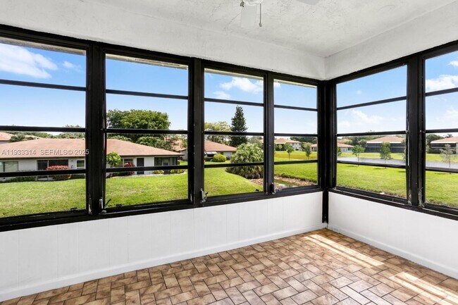 Photo - 13283 Pineapple Palm Ct Unidad F