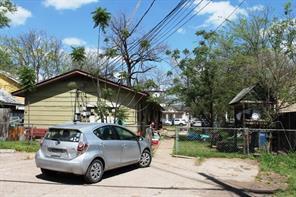 Photo - 1113 E 3rd St