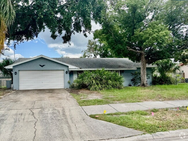 Building Photo - "Charming 2-Bed, 2-Bath Retreat in Palm Ha... Rental