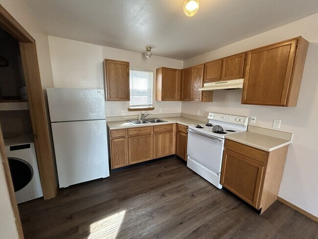 Photo - 1635 Neptune St