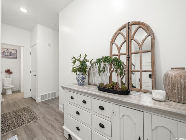 Photo - 1163 E 920 N