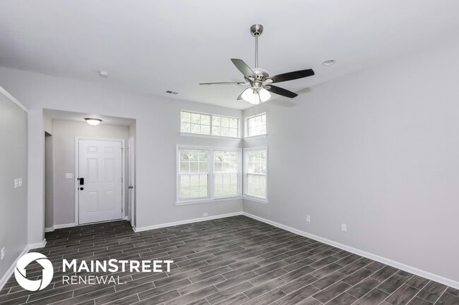 Photo - 10005 Dunfries Rd