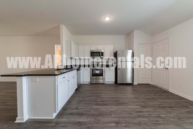Photo - Large 4 Bedroom Home!