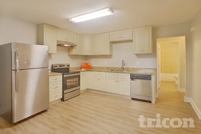 Photo - 715 West Blvd