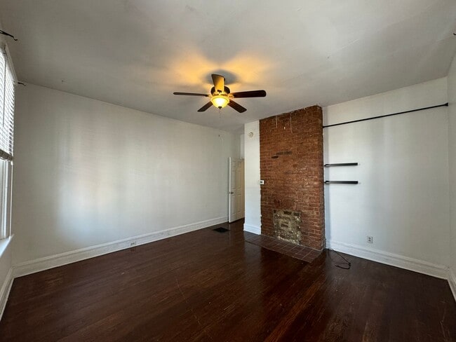 Photo - 4 Bed/2 bath UC Rental On Victor + Parking Only $695/person ($2780/mo)!
