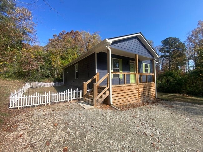 5390 Valley Dr