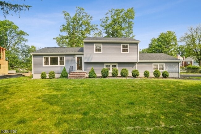 Photo - 20 Brookside Pl House
