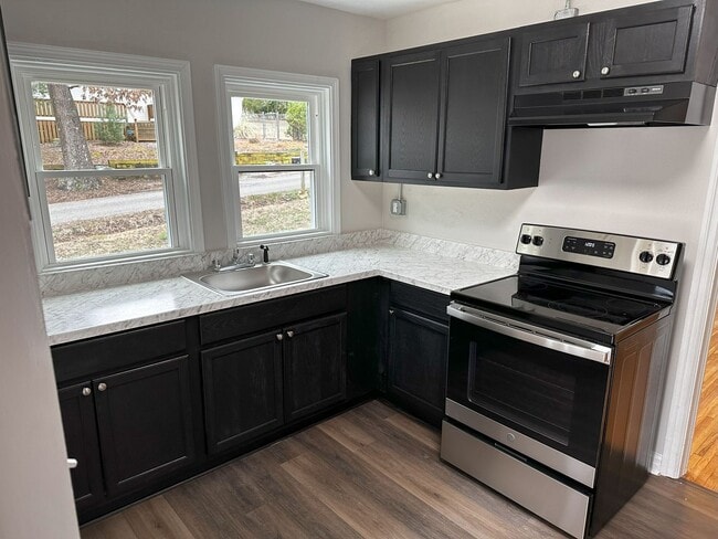 Photo - 2 Bedroom Home with Spacious Backyard and Modern Upgrades