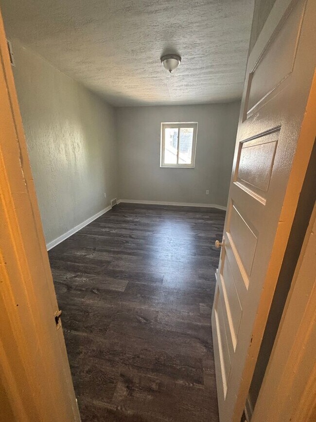 3822 Liberty Ave.