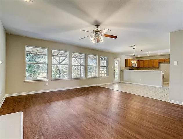 Photo - 1008 York Ct