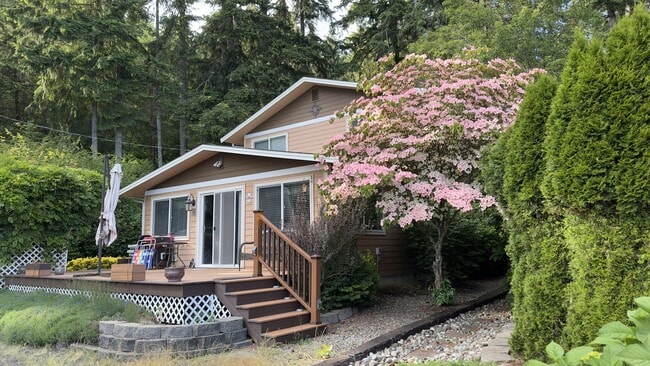 Photo - 111 E Driftwood Circle East