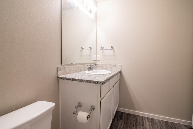 Photo - 2118 Langford Ave