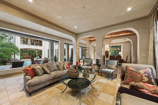 Photo - 2 Lacewood Ln