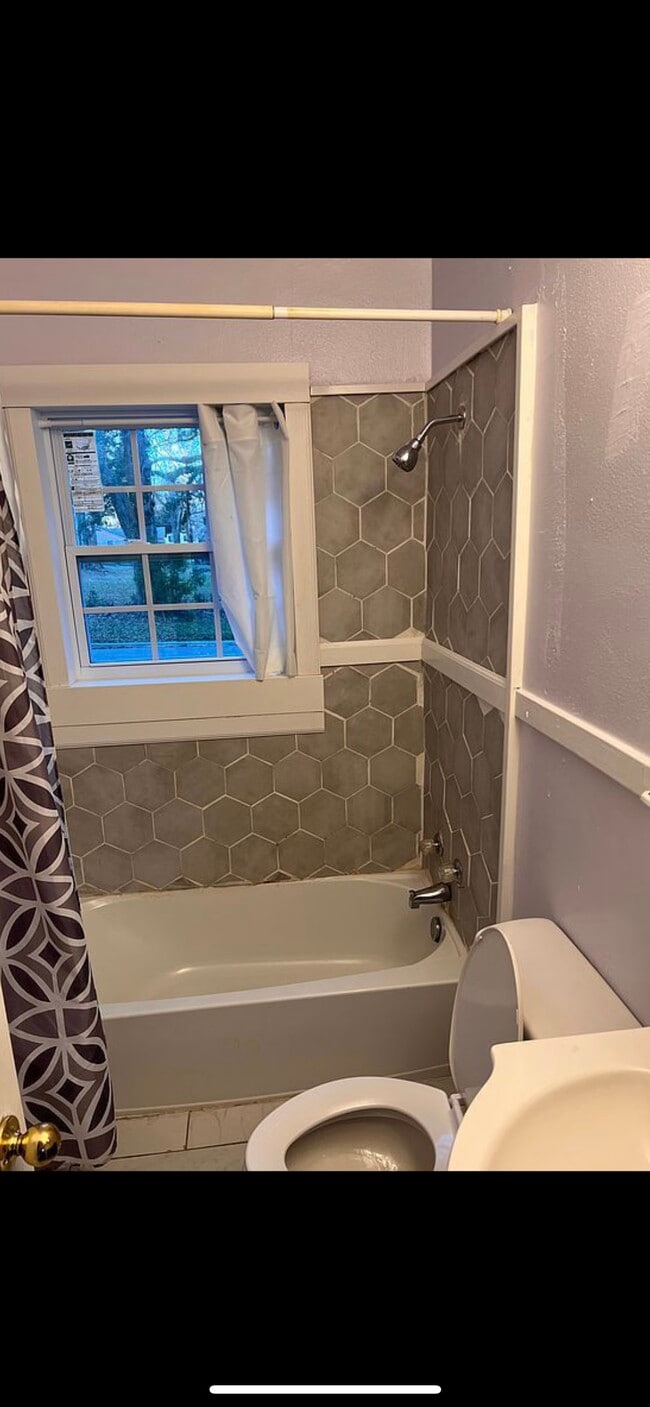 Photo - 511 Avondale Ct