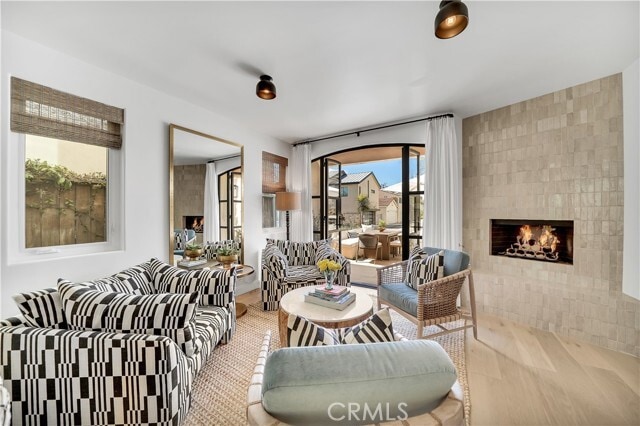 Photo - 412 Acacia Ave