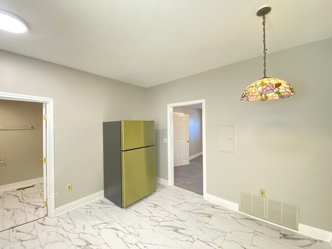 Photo - 7 Commercial St Unit A