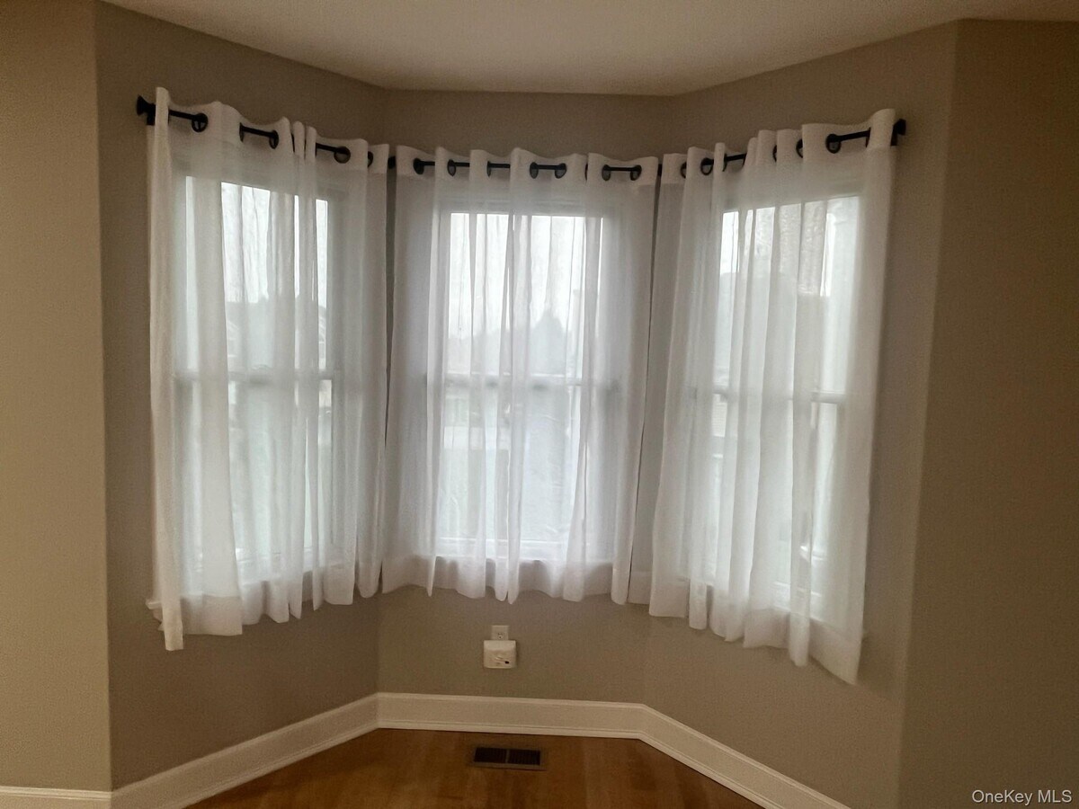 Photo - 706 Willow Pond Dr Rental