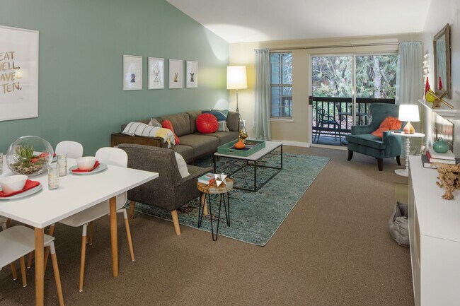 Photo - Landmark at Tanasbourne