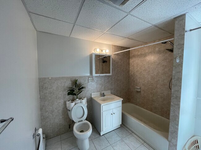 Photo - 295 Bolton St Unit 3