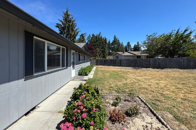 Photo - Spacious Rambler for Lease