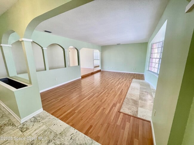 Photo - 48 Country Club Rd