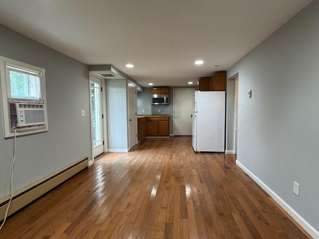 Photo - 838 W Beverley St