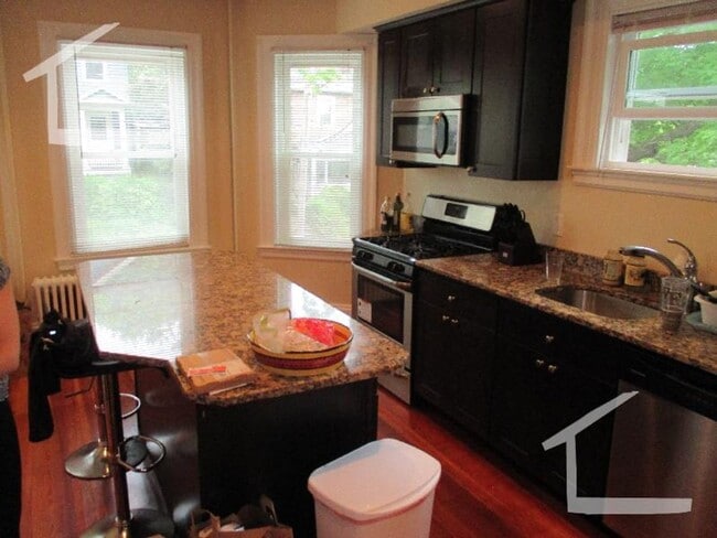 Building Photo - 3 Bed 1 Bath in Brighton 9/1