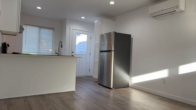 Photo - 815 SW 8th St