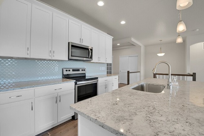 Photo - $2,895.00 - $500 OFF First Month's Rent - ...