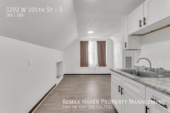 Photo - 3292 W 105th St Unidad 3