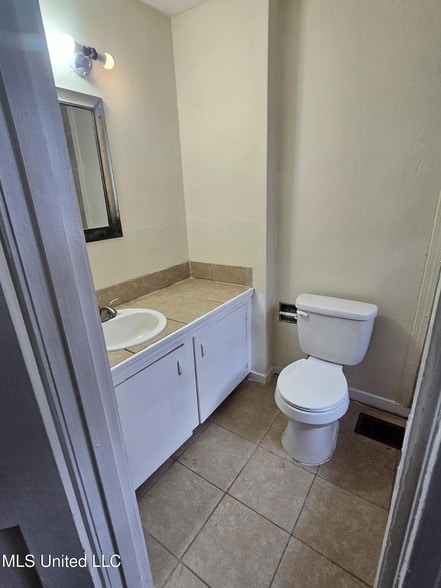 Photo - 4627 Estelle Dr