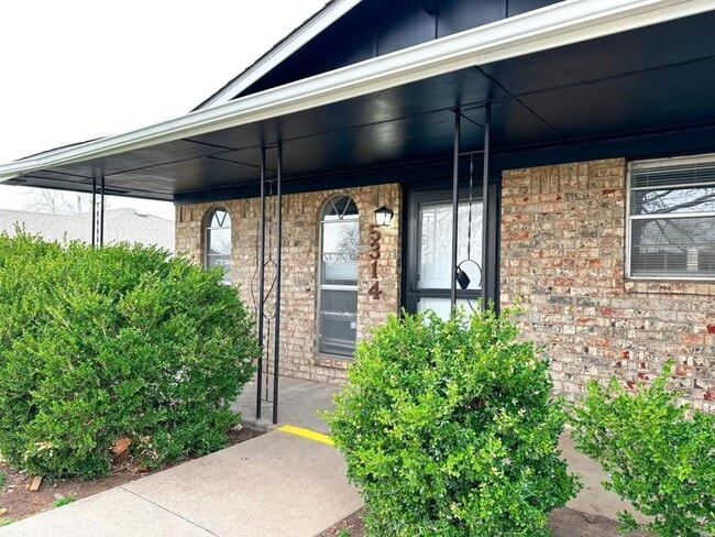 Photo - 5314 NW Rotherwood Dr